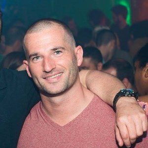 Meet your Posher, Adam